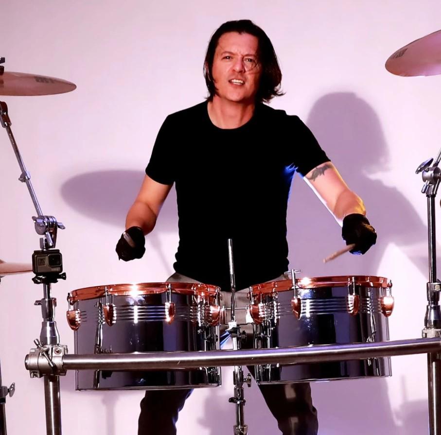 $!Daniel Borrego es experto en Historia y Técnica del Cajón y Ritmos flamencos, Producción y gestión en las Artes Escénicas, Percusión afrocubana, Percusión Flamenca, Producción musical.