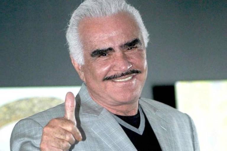 Vicente Fernández está estable, pero intubado