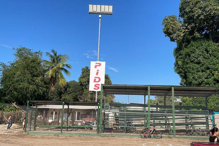 Entregan rehabilitación de campo de beisbol en El Melón
