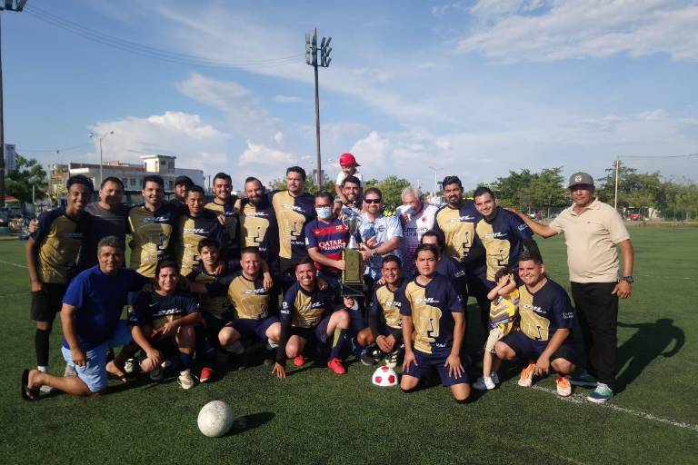 Chuckys Rebel-INE conquista el campeonato en Liga Burócrata Federal de Mazatlán