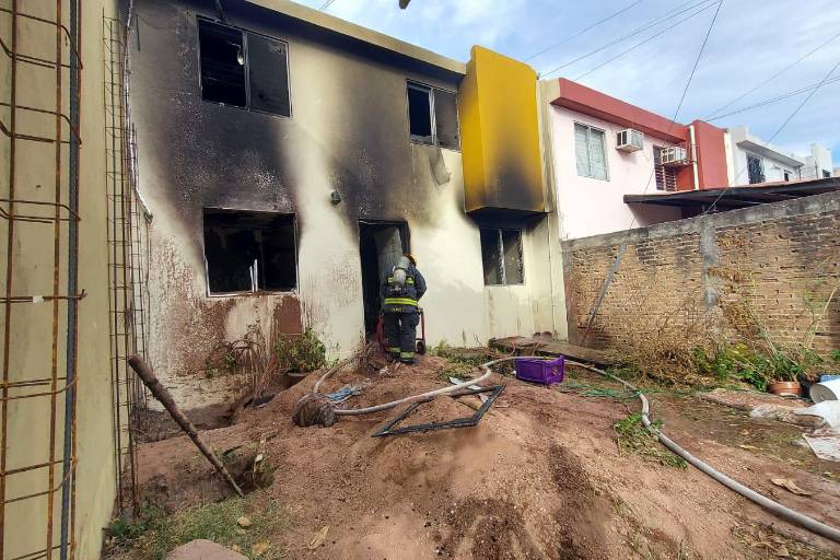 Se registra incendio en una casa de la colonia Stase en Culiacán