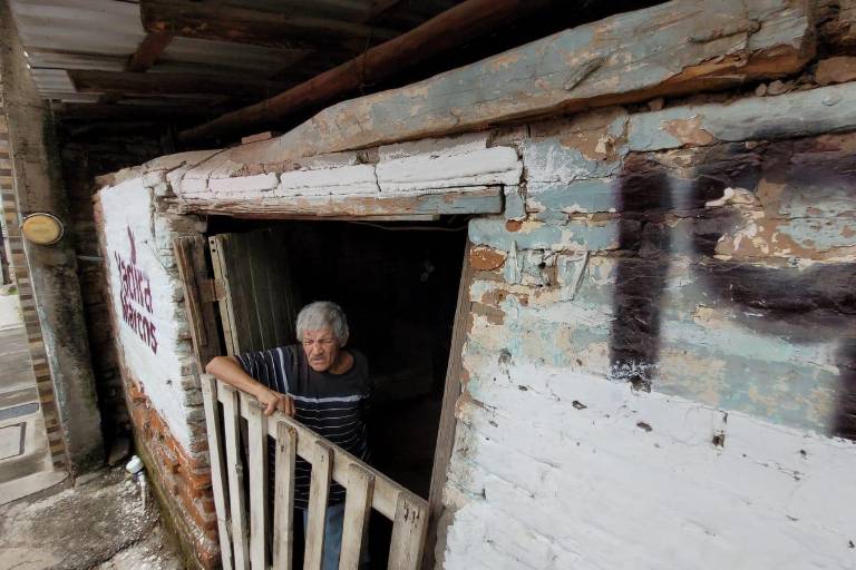 La casa de Don Ernesto se está cayendo; el Ayuntamiento de Culiacán ignoró la petición de reconstrucción