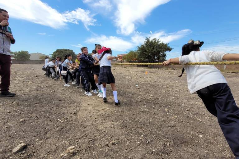 Imdec ‘divierte’ a niñas y niños de la escuela Primaria Dionisio Saldaña con su Jornada Deportiva