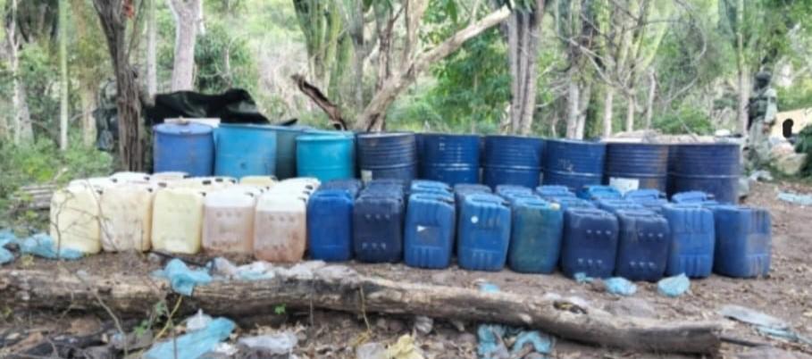 $!Incautan cerca de 14 mil litros de precursores para drogas sintéticas en Culiacán