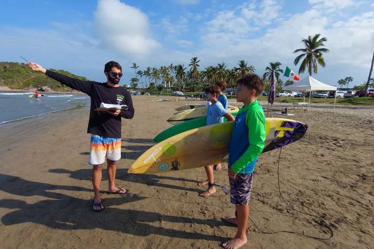 Buscan a los mejores surfistas de Mazatlán
