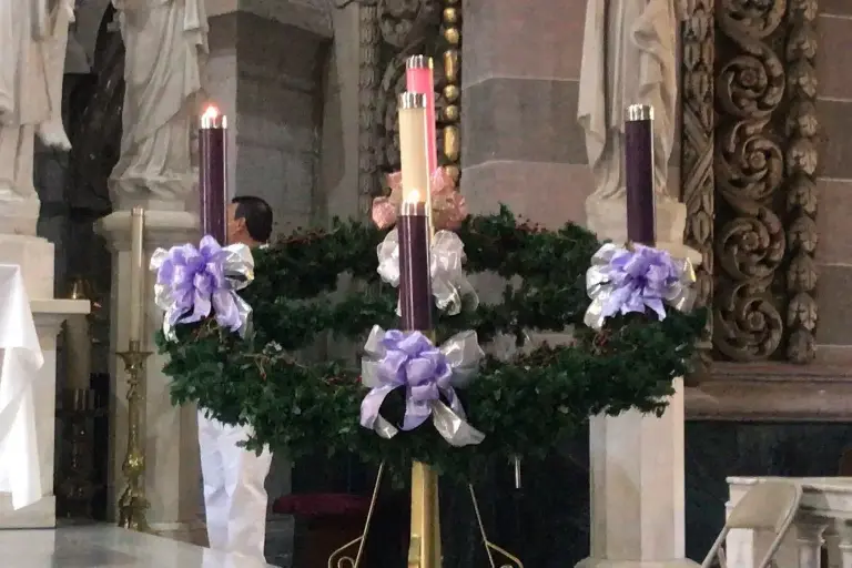 Adviento llama a la conversión y a construir paz, señala vicario de Mazatlán