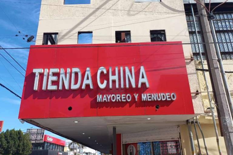 Líder de tianguistas en Culiacán se posiciona contra las tiendas chinas