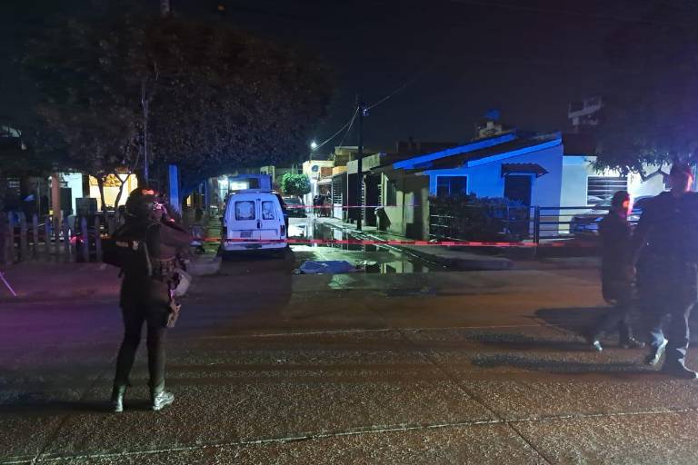 Asesinan en Mazatlán a civil a balazos tras arrojarlo de una camioneta