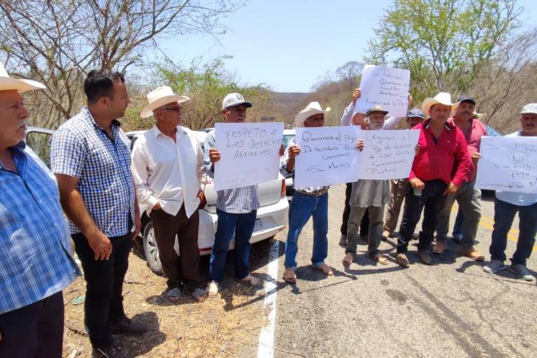 Comuneros de la Presa Picachos exigen a AMLO pago de sus tierras de uso común