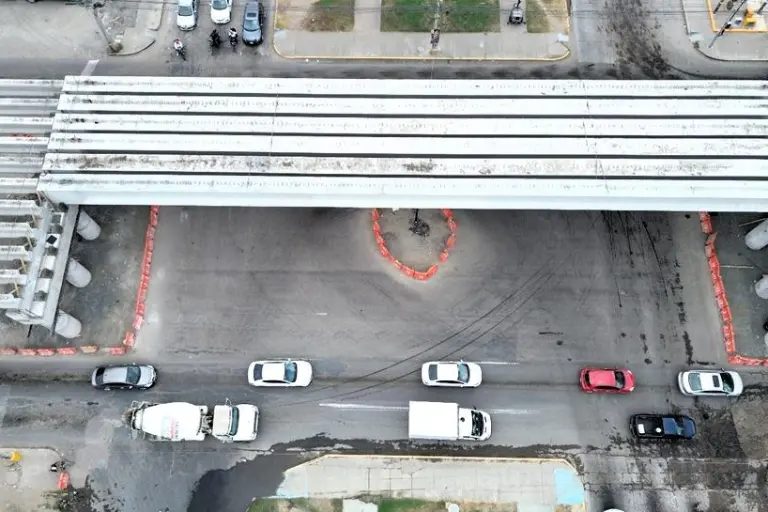Instalación de trabes en puente vehicular norte de Mazatlán podría concluir el lunes
