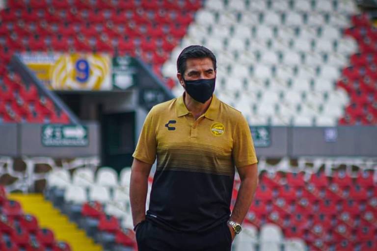 Rafael García, DT de Dorados, defiende a Raúl Zúñiga