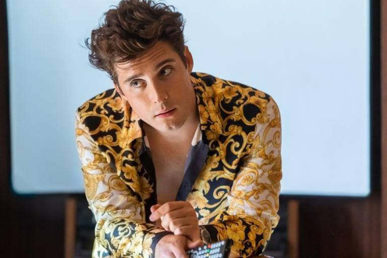 Luis Miguel, La Serie: Muestran al ‘Sol’ en su etapa de padre primerizo