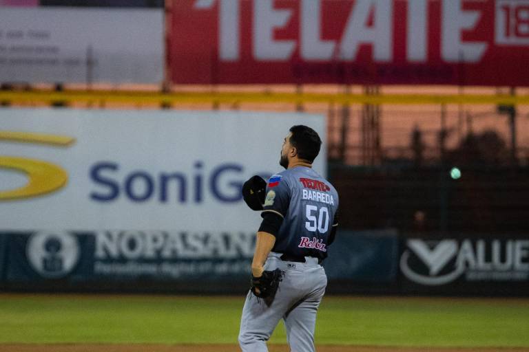 Manny Barreda, de Tomateros de Culiacán, es nombrado el Pítcher de la Semana