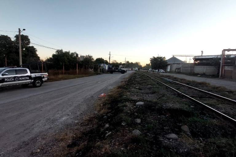 Localizan a un asesinado a golpes cerca de las vías del tren en Culiacán