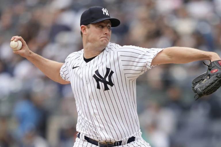 Yanquis dividen serie con joya de juego completo de Cole