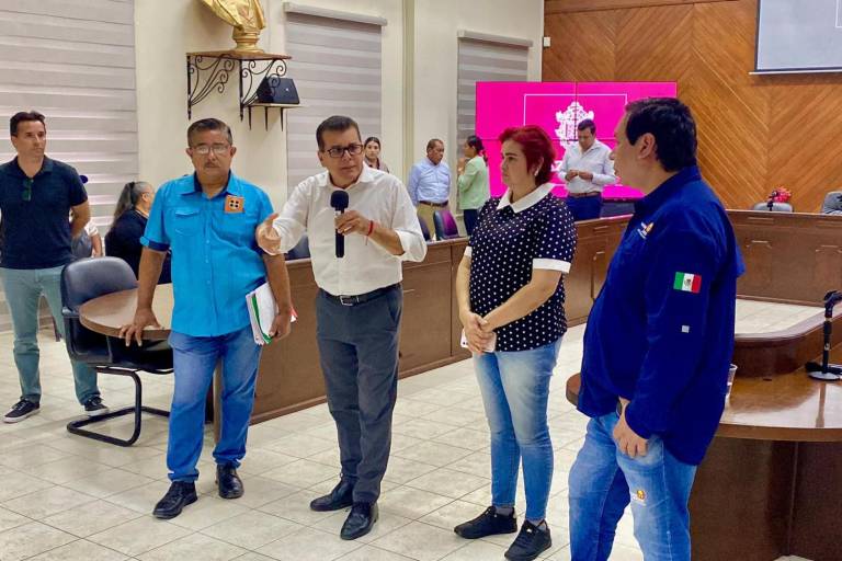 Piden elementos activos y jubilados de Tránsito que les actualicen su salario ante el Issste