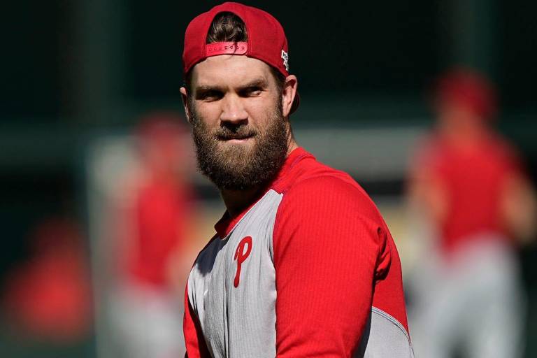 Bryce Harper tomó prácticas de bateo en el Yankee Stadium