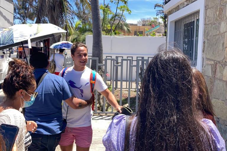 Graban serie en la Casa del Marino en Mazatlán con estrictas medidas de seguridad