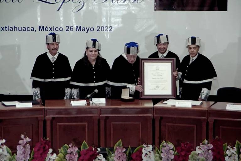 Recibe Ignacio López Tarso Doctorado Honoris Causa en Artes y Humanidades