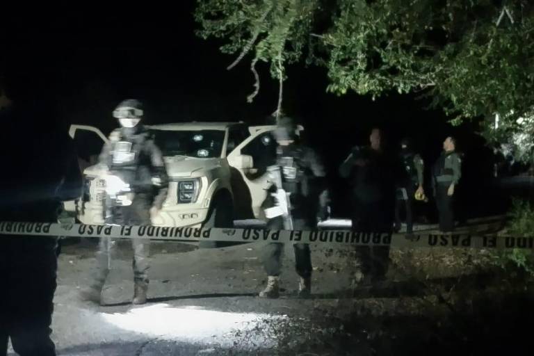 Reportan dos detenidos y una camioneta SUV con un cuerpo calcinado tras enfrentamiento en Tepuche, en Culiacán