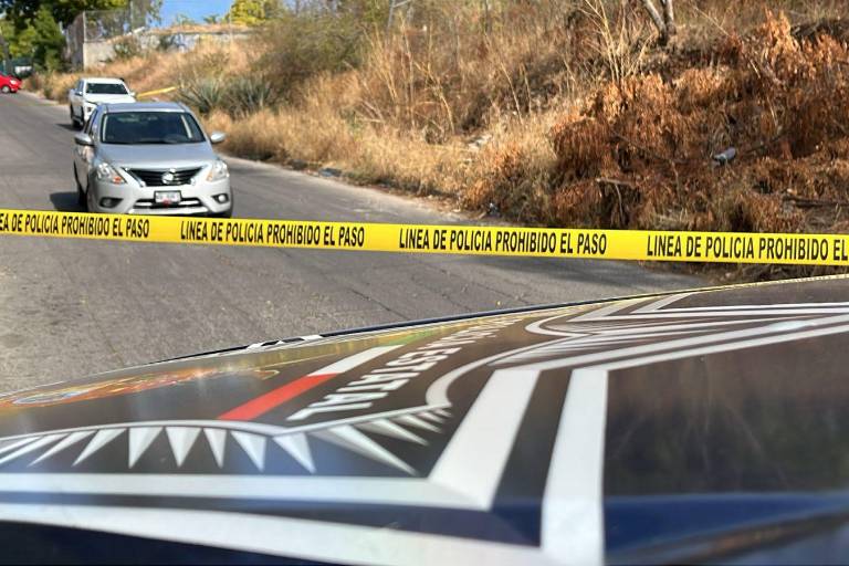 Privan de libertad a ex agente de la FGE en la colonia Las Cañadas, en Culiacán