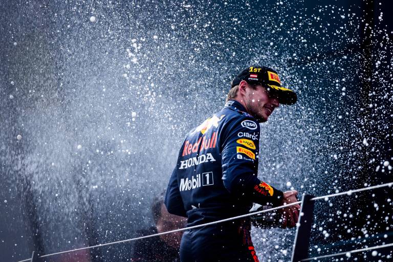 Verstappen evita hablar de Mercedes y mantiene el foco en Red Bull: ‘Sé lo que tengo’