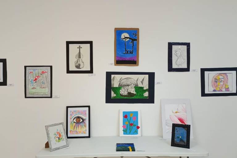 Dialogan ‘De dibujo, pintura y artes plásticas’