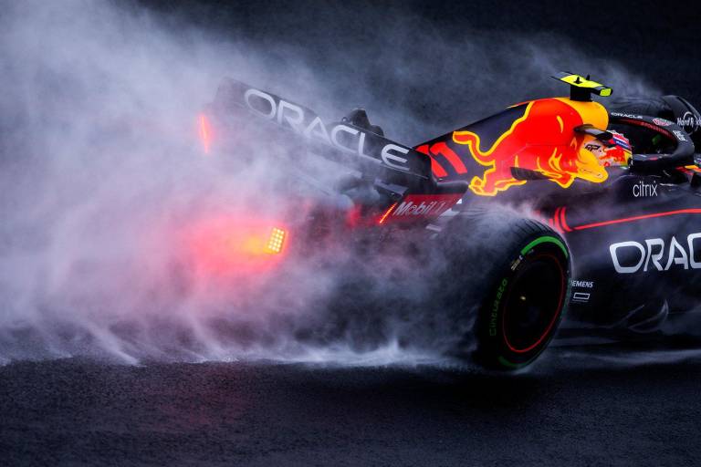 Problemas para Red Bull en Hungría: Verstappen y Checo arrancarán en 10 y 11, respectivamente