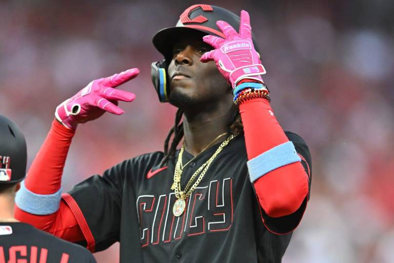 ¡Elly de la Cruz completa el primer ciclo para los Rojos desde 1989!