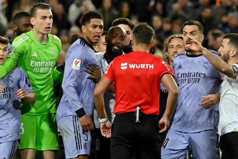 Una decisión arbitral inédita impide la victoria del Real Madrid en Valencia