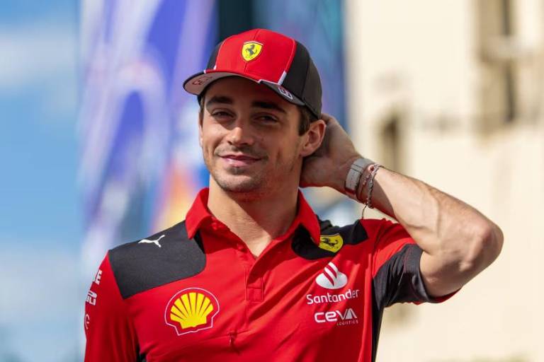 Leclerc firma una nueva extensión de contrato con Ferrari