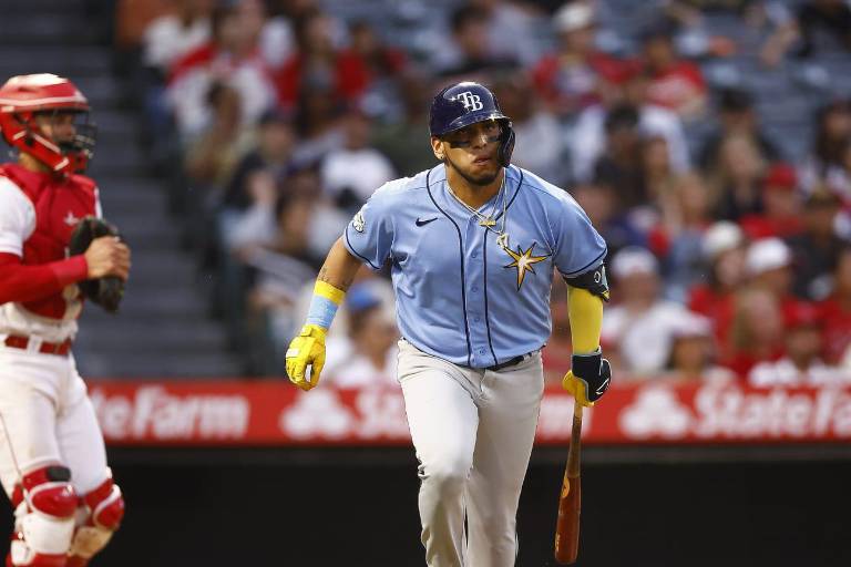 Arozarena y Paredes la botan para comandar paliza de Rays