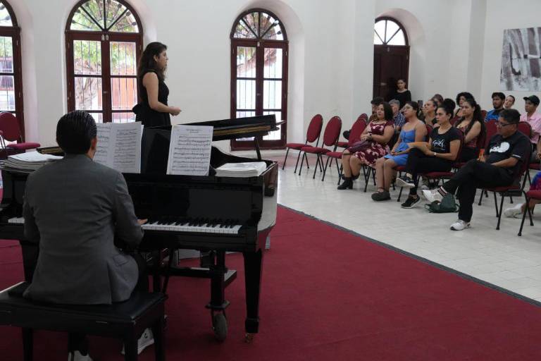 Brillan alumnos del canto lírico en el Museo de la Música