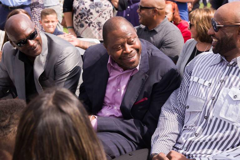 Michael Jordan y Patrick Ewing, invitados especiales de Jeter en exaltación al Salón de la Fama