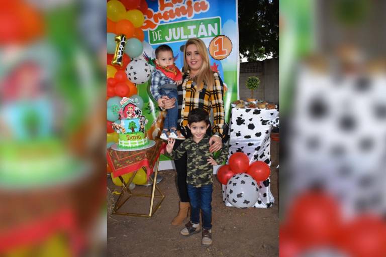 Julián Darío Delgado Gil festeja desde la granja