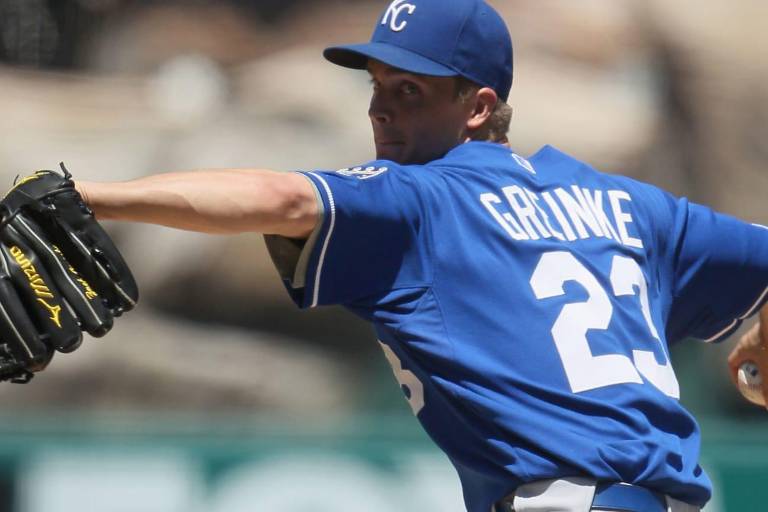 Zack Greinke acuerda regresar a los Reales de Kansas City