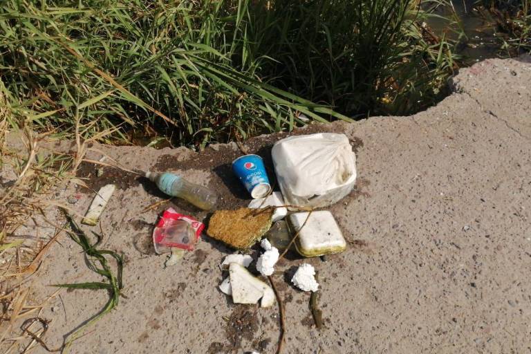 En Mazatlán limpian Laguna del Camarón; responsabilizan a indigentes de ensuciar