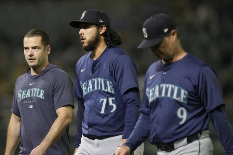 Andrés Muñoz regresaría el fin de semana con los Marineros