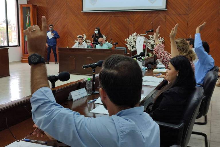 Regidores del PAS reclaman a ‘El Químico’ contradicciones por luminarias a Azteca Lighting; le exigen aclarar