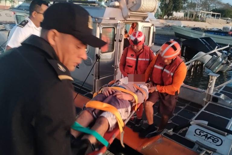 Realiza Marina evacuación médica en inmediaciones de Mazatlán