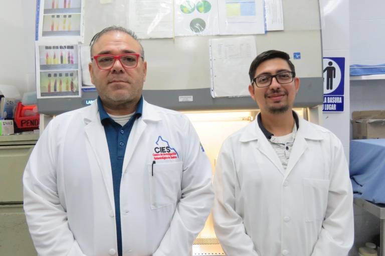 Reconocen la investigación científica de dos profesionales del Hospital General de Culiacán