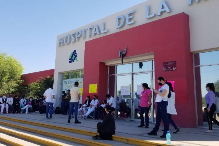 Estalla conflicto estatal en Salud; trabajadores por contrato exigen bases