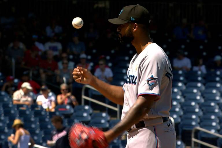 Marlins ponen a Alcántara y Soler en la lista de lesionados