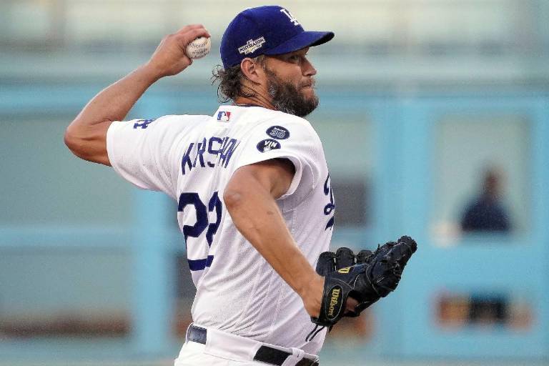 Dodgers acuerdan con Clayton Kershaw por una campaña