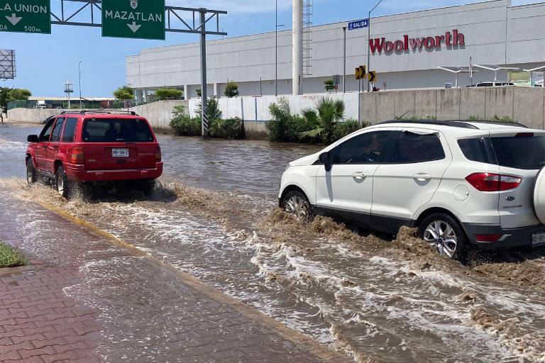 Se les mete el agua a sus negocios cada vez que llueve