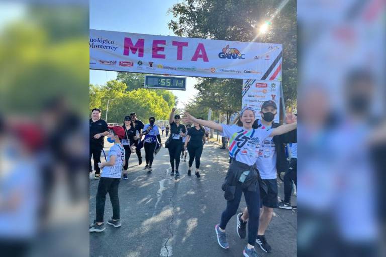 Corren en pro de los niños con cáncer en la carrera GANAC-Tec de Monterrey