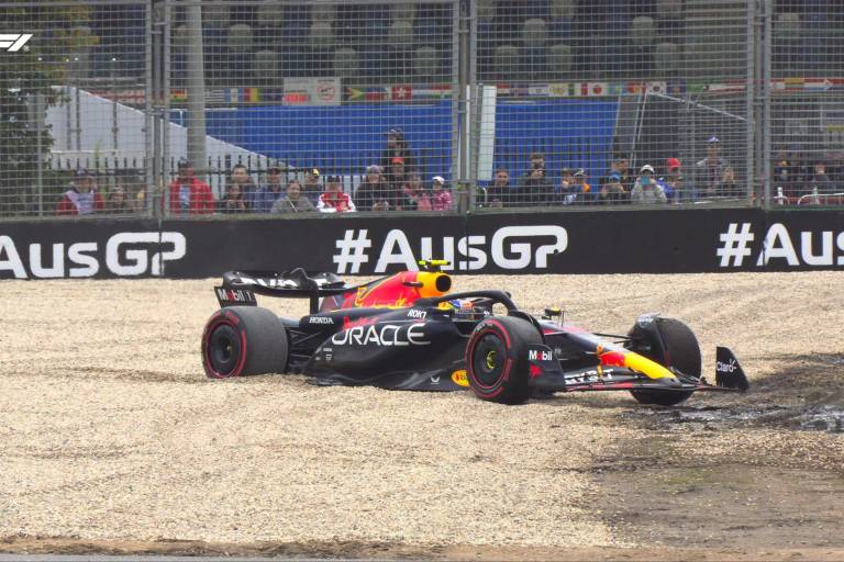 Checo Pérez arrancará último en el Gran Premio de Australia