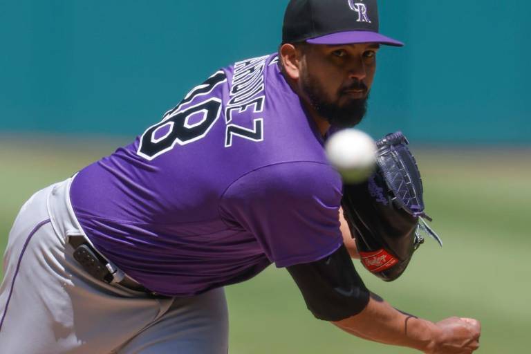 Germán Márquez firma extensión de dos años con los Rockies