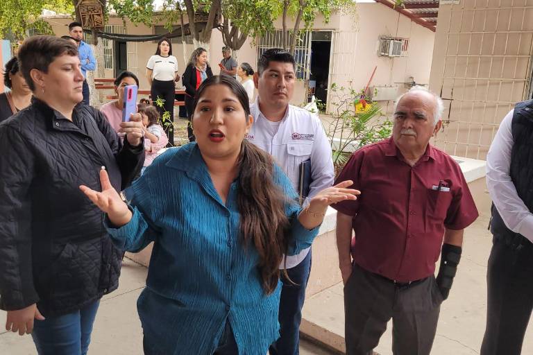 SEPyC promete regreso de luz en primaria de Culiacán ¡hasta antes de la primavera!