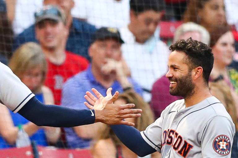 Astros aseguran serie en Boston